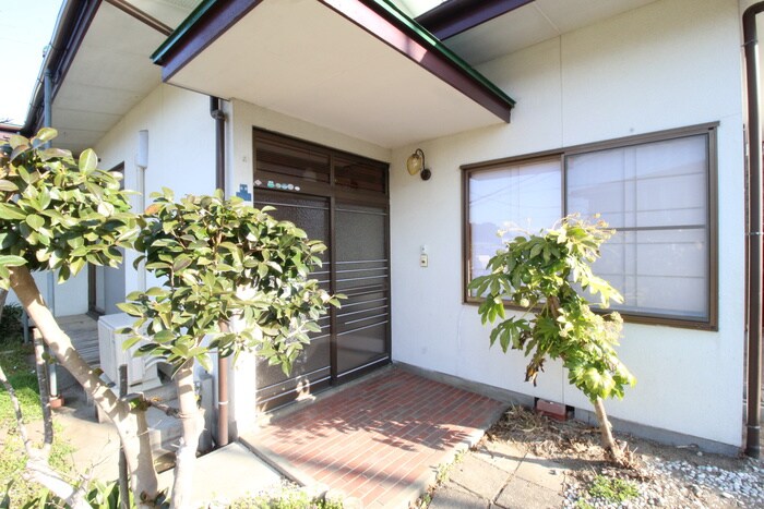 MS向田貸家の物件外観写真