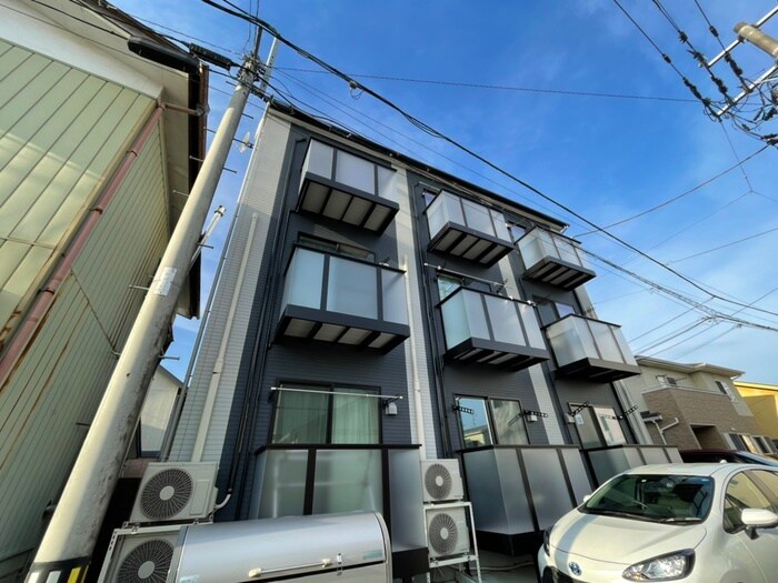 スカイハーツ新田の物件外観写真