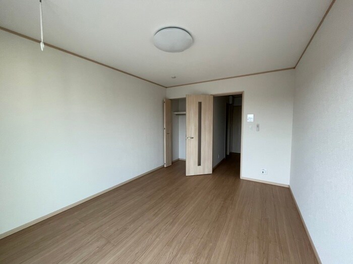 スカイハーツ新田の物件内観写真