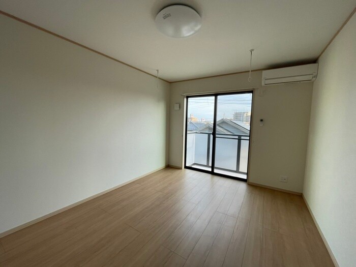 スカイハーツ新田の物件内観写真