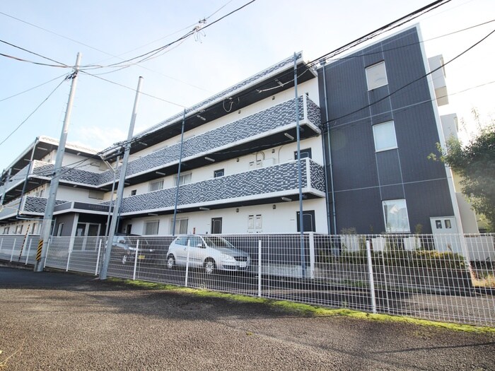 エストレジャの物件外観写真