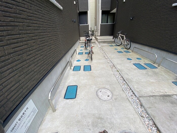 R-SMART仙台宮千代の物件外観写真