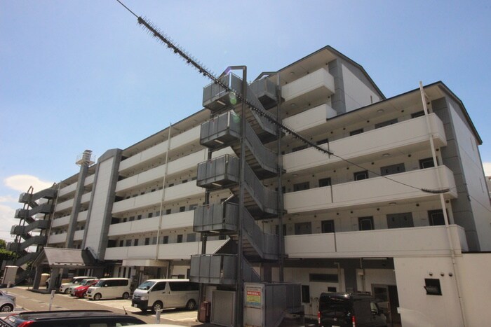 ソレイユハイツ泉中央の物件外観写真