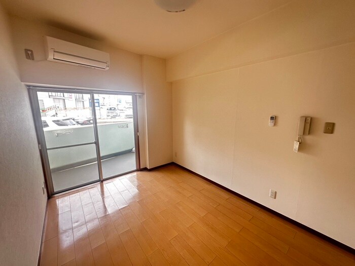 サンパレスシカマの物件内観写真