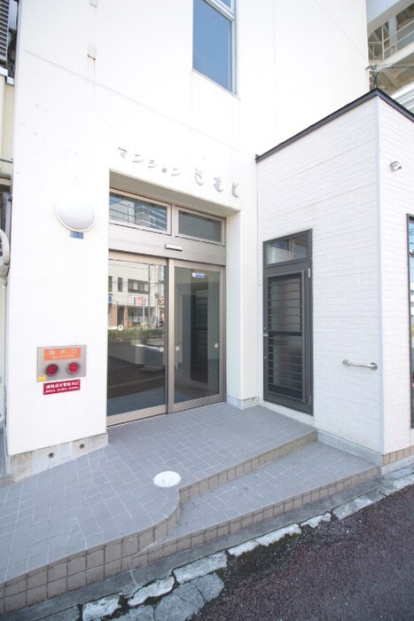 マンションさもとの物件外観写真