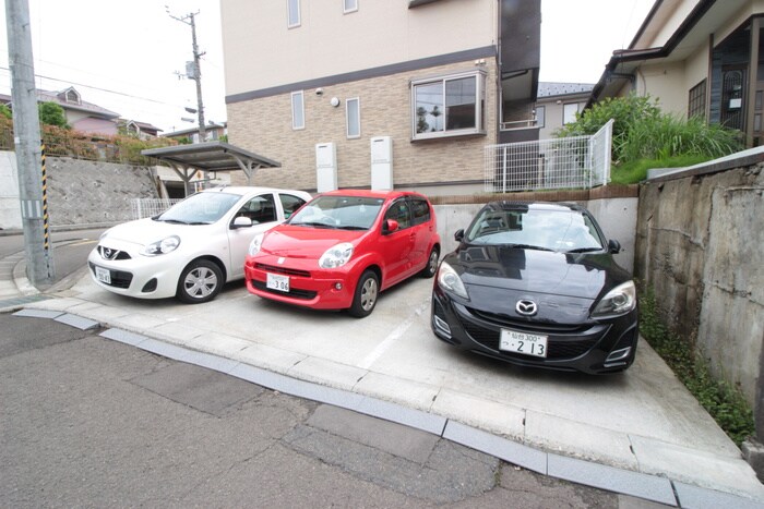 CREA八木山の物件外観写真