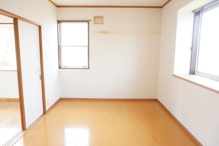 グランドハイツ南中山の物件内観写真