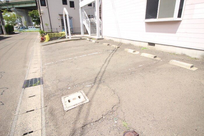 フリーダムヒル白鳥Ａ棟の物件外観写真