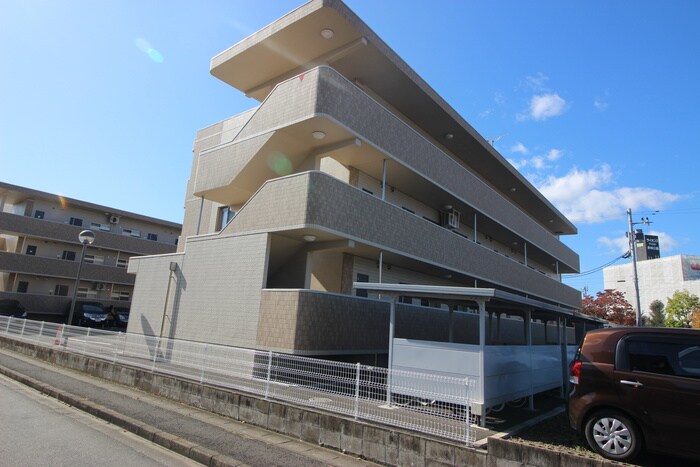 オルテンシア泉崎Ｂ棟の物件外観写真