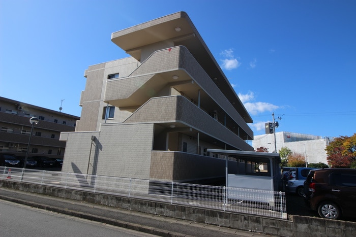 オルテンシア泉崎Ｂ棟の物件外観写真