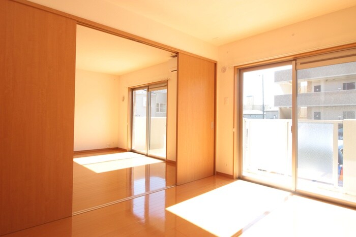 オルテンシア泉崎Ｂ棟の物件内観写真