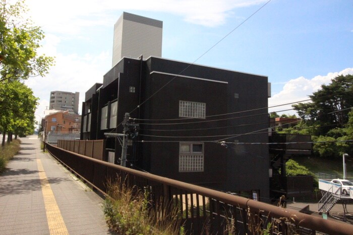 ノーブルビル黒松の物件外観写真