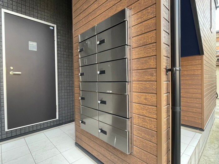 シャンテスクエア新田の物件外観写真