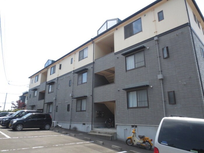 カーム高森Ⅱの物件外観写真