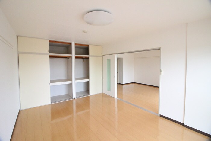 宮千代アヴェニュ－の物件内観写真