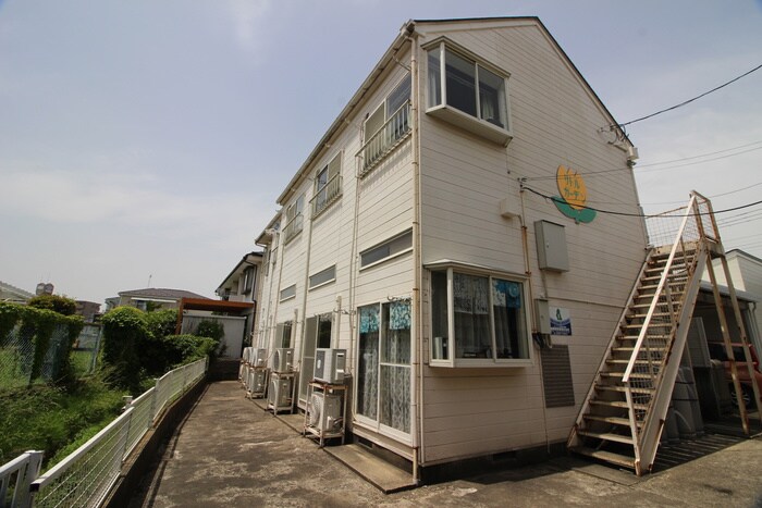 リトルガーデンの物件外観写真