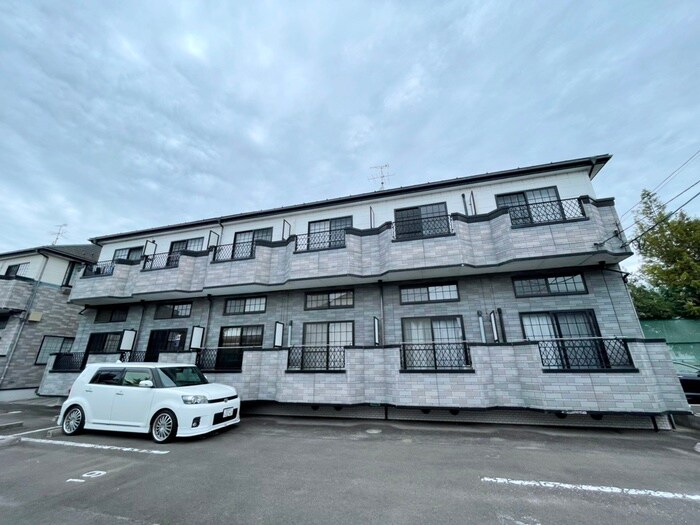 ホワイトキャッスル遠見塚14番館の物件外観写真