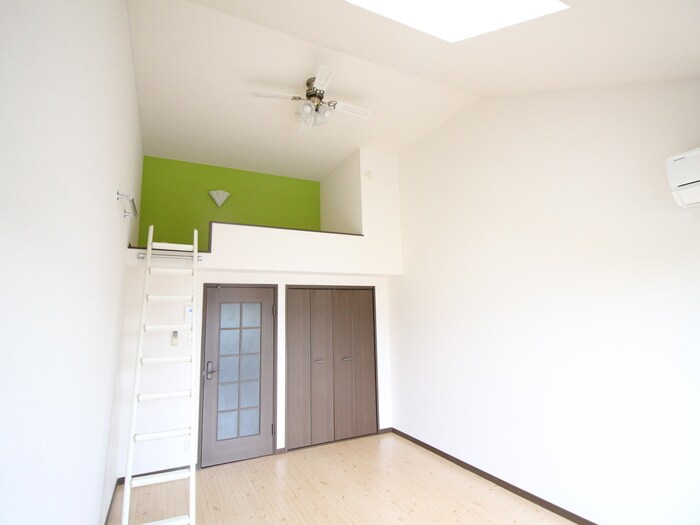 ホワイトキャッスル遠見塚14番館の物件内観写真