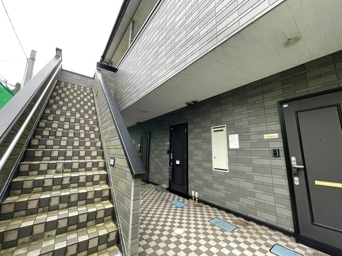 ホワイトキャッスル遠見塚14番館の物件外観写真