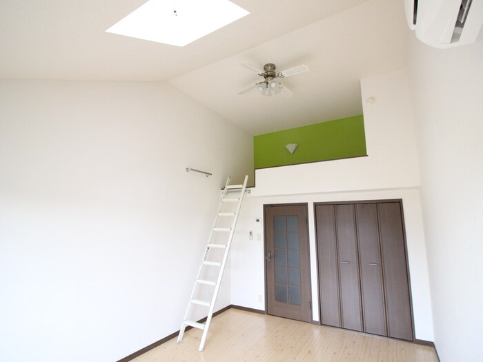 ホワイトキャッスル遠見塚14番館の物件内観写真