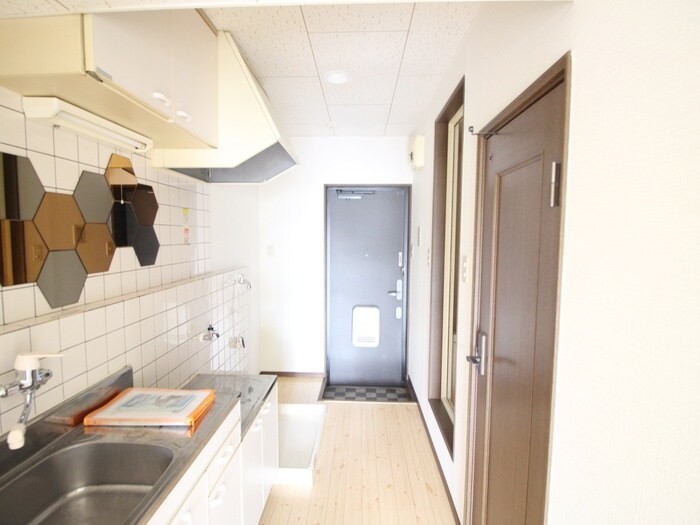 ホワイトキャッスル遠見塚14番館の物件内観写真