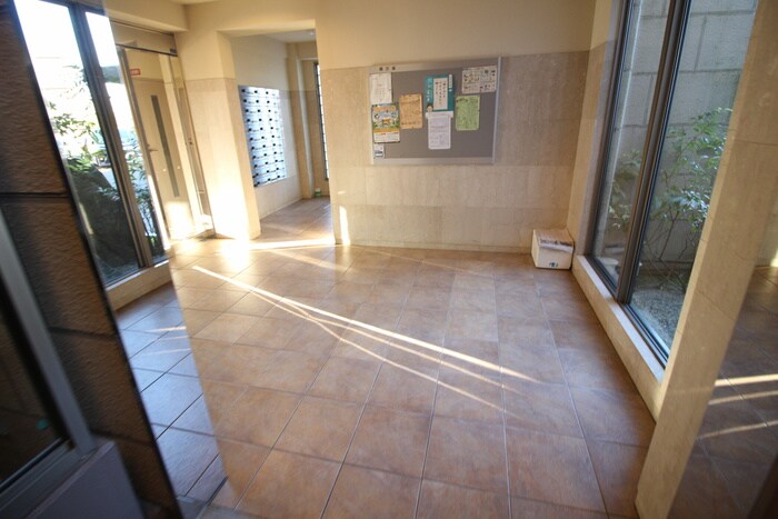 東仙台六番館の物件外観写真