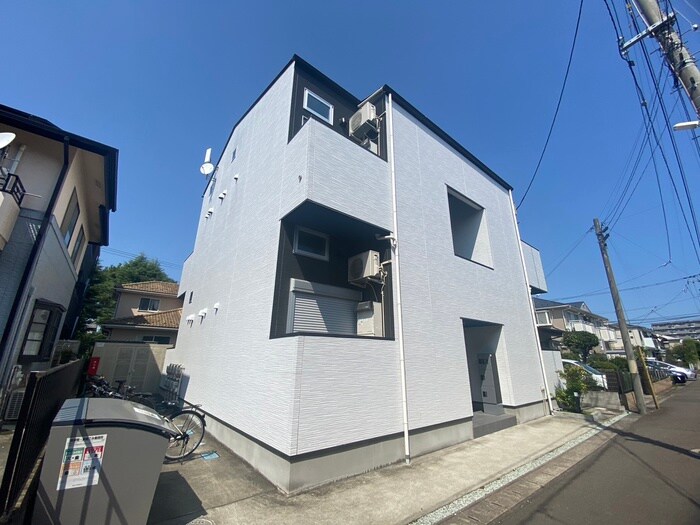 BeeHouseの物件外観写真