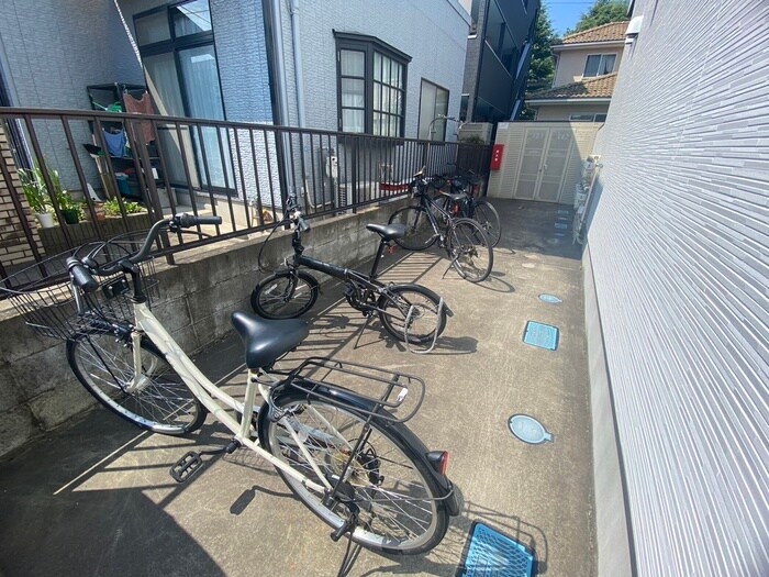 BeeHouseの物件外観写真