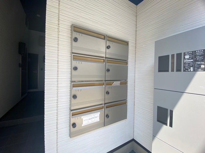 BeeHouseの物件外観写真