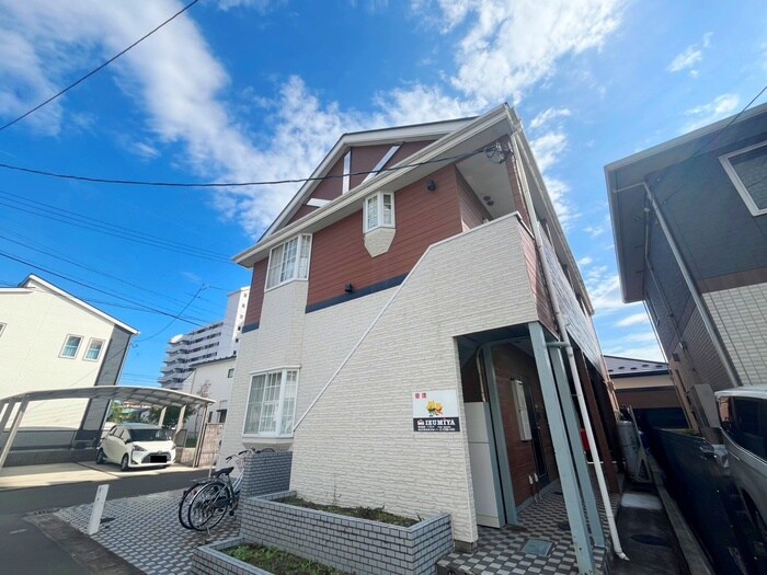 ホワイトキャッスル中倉９番館の物件外観写真