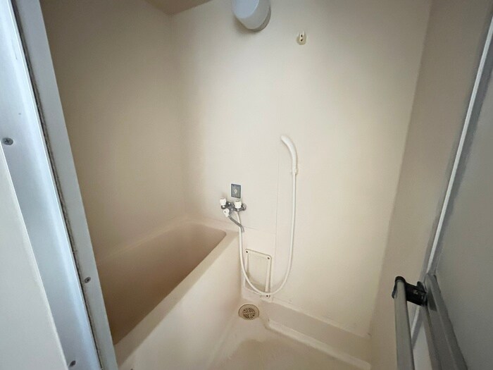 ホワイトキャッスル中倉９番館の物件内観写真