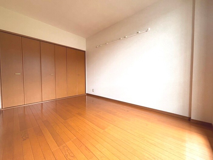 レジュウィールEの物件内観写真