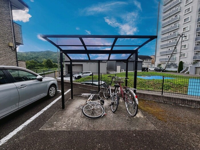 レジュウィールEの物件外観写真