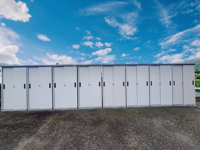 レジュウィールEの物件外観写真