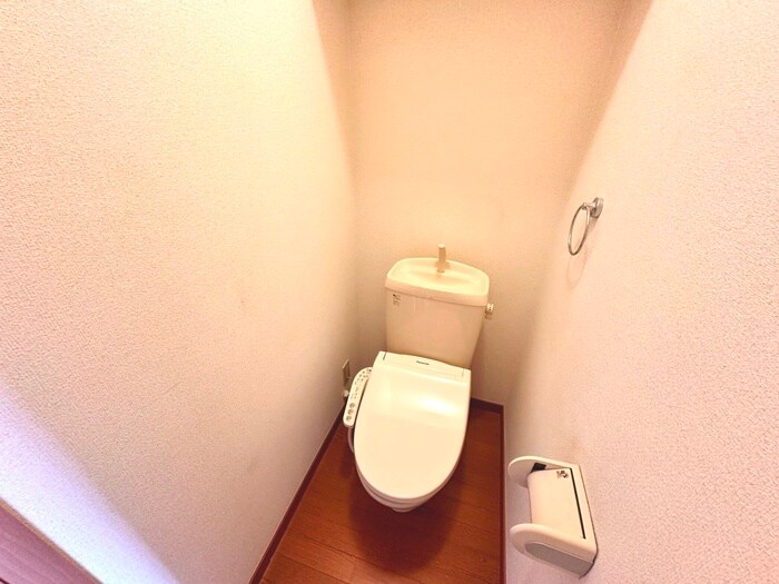 レジュウィールEの物件内観写真