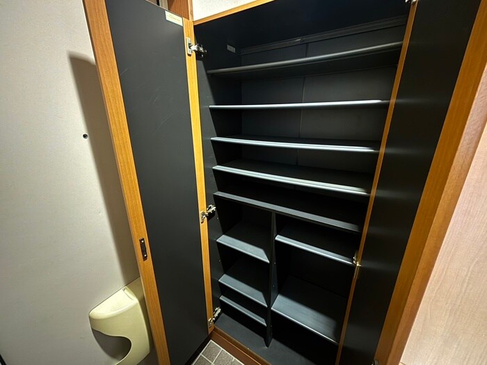 レジュウィールEの物件内観写真