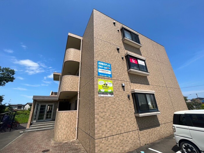 ヘリオスＩＺＵＭＩの物件外観写真