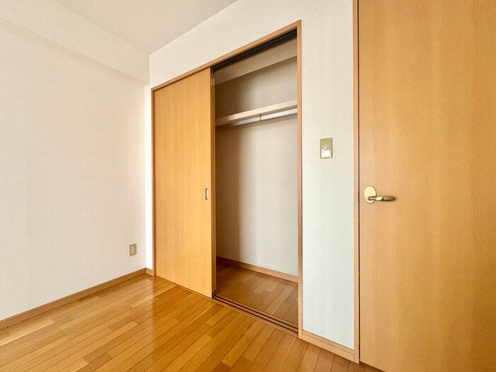 ヘリオスＩＺＵＭＩの物件内観写真