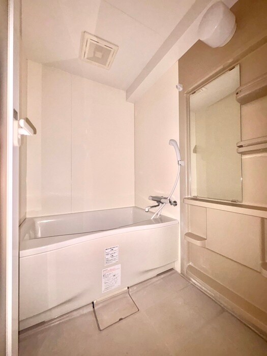 ヘリオスＩＺＵＭＩの物件内観写真