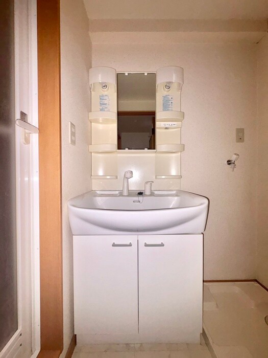 ヘリオスＩＺＵＭＩの物件内観写真