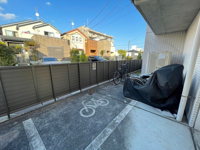 セレッソ泉中央の物件外観写真