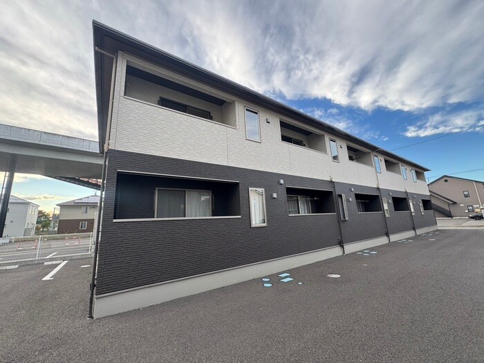 TAILOR７番館の物件外観写真