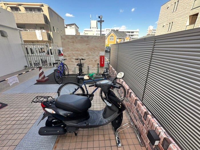 ドンクマサーパートⅣビルの物件外観写真