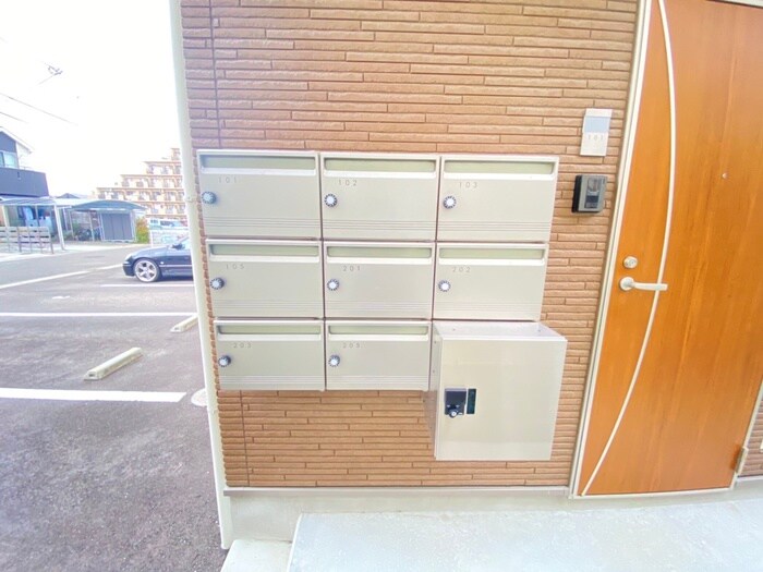 CASA白鳥の物件外観写真