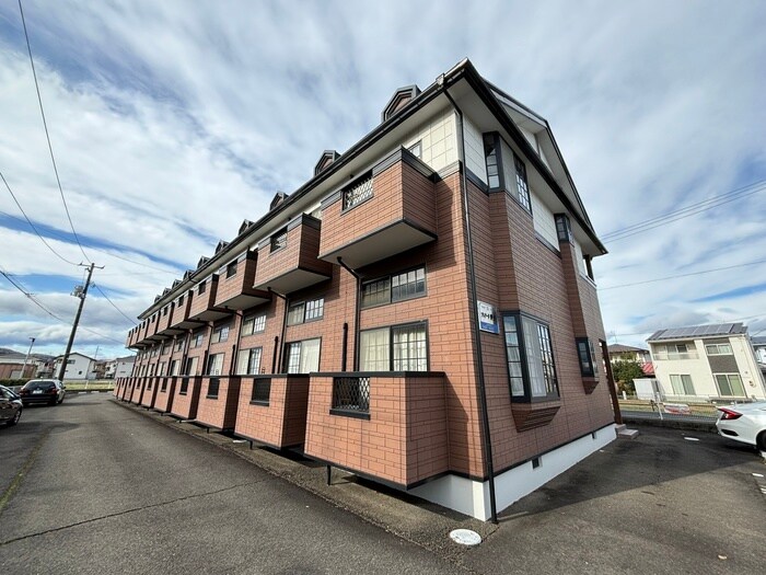 ソレア－ド愛子の物件外観写真