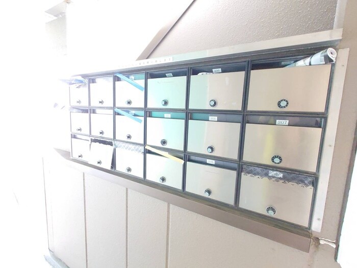 マンションマムリンの物件外観写真