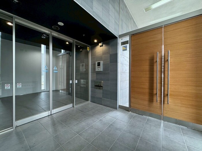 ｺﾝﾌｫｰﾄEXE新田ｽﾃｰｼｮﾝの物件外観写真