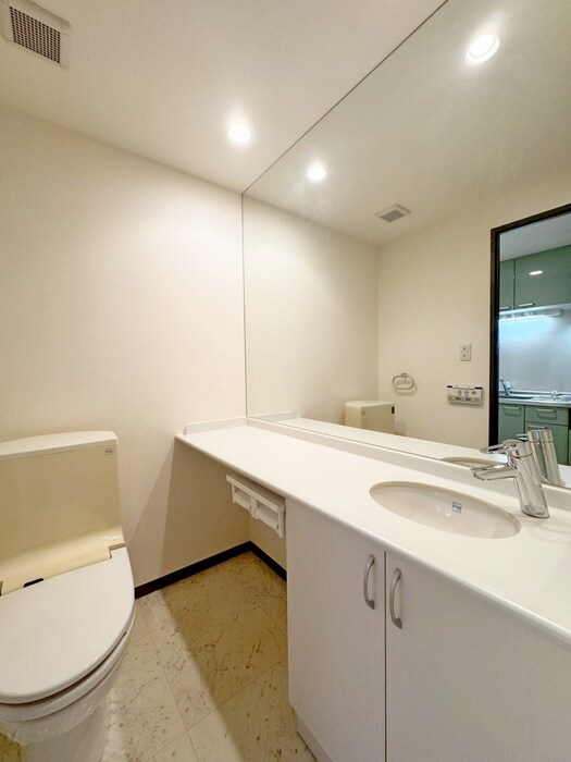 ｺﾝﾌｫｰﾄEXE新田ｽﾃｰｼｮﾝの物件内観写真