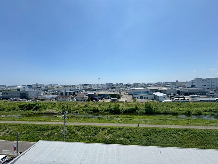 ｺﾝﾌｫｰﾄEXE新田ｽﾃｰｼｮﾝの物件内観写真