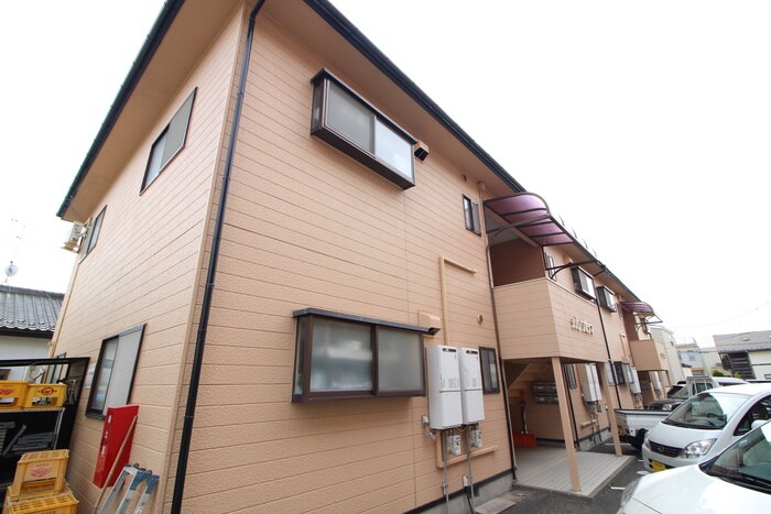 メゾンワガツマの物件外観写真